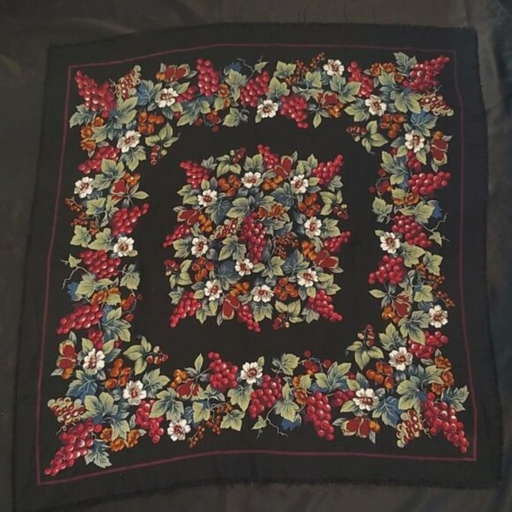 L. L. Bean Vintage Wool Floral Grape Design Colorful Scarf 32.5" x 26"